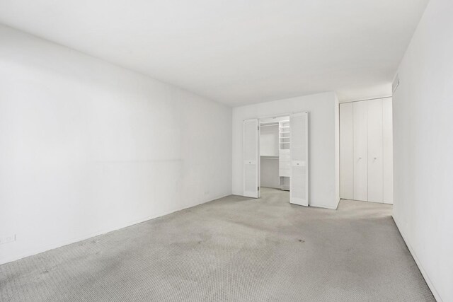 6033 N Sheridan Rd Unit 8E, Chicago, IL 60660 - unfurnished bedroom featuring carpet floors