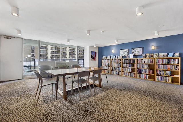 6033 N Sheridan Rd Unit 8E, Chicago, IL 60660 - dining area featuring carpet flooring