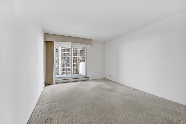 6033 N Sheridan Rd Unit 8E, Chicago, IL 60660 - view of carpeted empty room