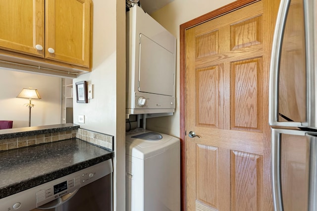 1585 Woodcutter Ln Unit D, Wheaton, IL 60189 - laundry area with stacked washer / drying machine