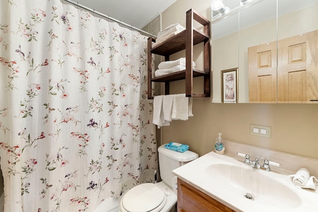 1585 Woodcutter Ln Unit D, Wheaton, IL 60189 - full bath featuring vanity, toilet, and a shower with curtain