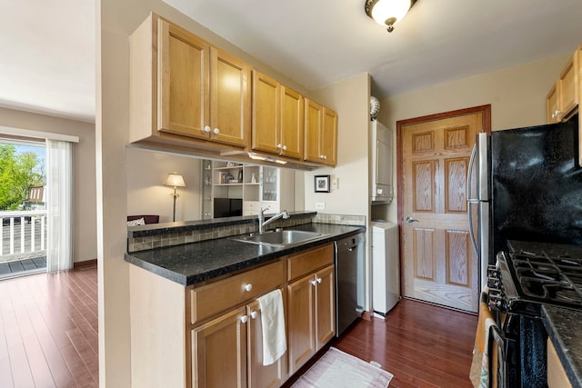 1585 Woodcutter Ln Unit D, Wheaton, IL 60189 - kitchen with dishwashing machine, gas stove, a sink, dark wood-style flooring, and a peninsula