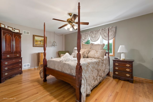 13836 W Joliet Rd, Manhattan, IL 60442 - bedroom featuring light wood-style flooring, baseboards, and ceiling fan