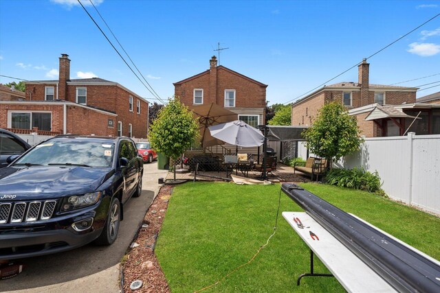9141 S Albany Ave S, Evergreen Park, IL 60805 - view of yard with a patio
