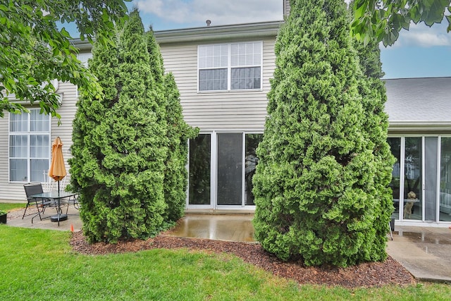 1379 Grandview Ct, Algonquin, IL 60102 - rear view of house with a patio area and a yard