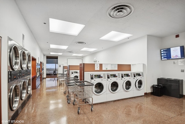 155 N Harbor Dr Unit 1103, Chicago, IL 60601 - community laundry featuring estacked washer and dryer and independent washer and dryer