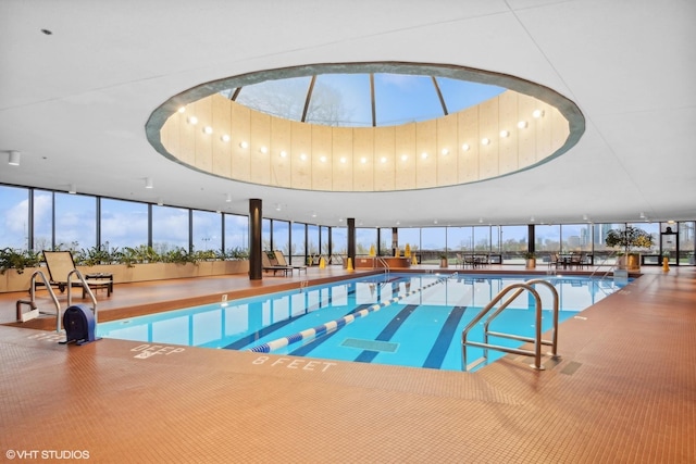 155 N Harbor Dr Unit 1103, Chicago, IL 60601 - view of indoor community pool