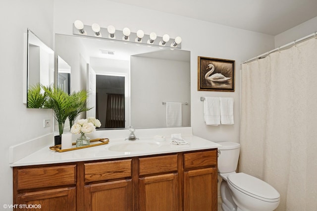 707 Morris Ct, Lakemoor, IL 60051 - full bath with vanity and toilet