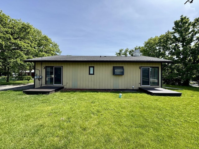 16159 Long Ave, Oak Forest, IL 60452 - rear view of house featuring a lawn
