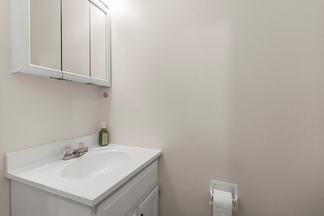 610 English Creek Ct Unit B, Champaign, IL 61821 - bathroom featuring vanity