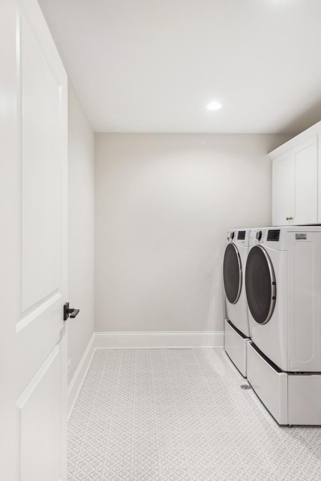 6202 Flagg Creek Ln, Western Springs, IL 60558 - laundry area featuring washer and clothes dryer, cabinet space, baseboards, and recessed lighting