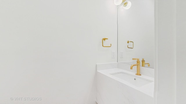 642 W Webster Ave Unit 1, Chicago, IL 60614 - bathroom with vanity