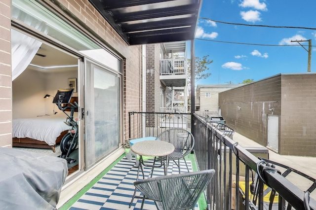 2312 W Belmont Ave Unit 1W, Chicago, IL 60618 - view of balcony