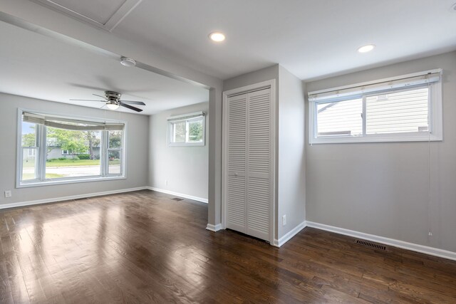 9021 S Knox Ave, Hometown, IL 60456 - photo 8