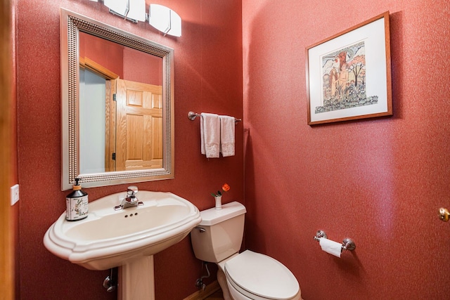 1607 Park Point, Ridge Point, Park Ridge, IL 60068 - half bathroom featuring toilet