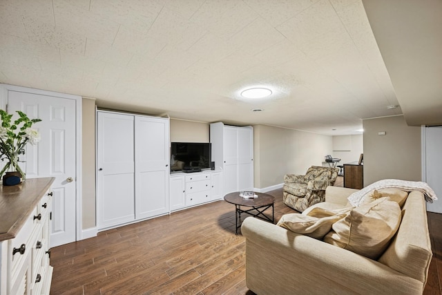 114 Washington St, Bloomingdale, IL 60108 - living area featuring wood finished floors and baseboards