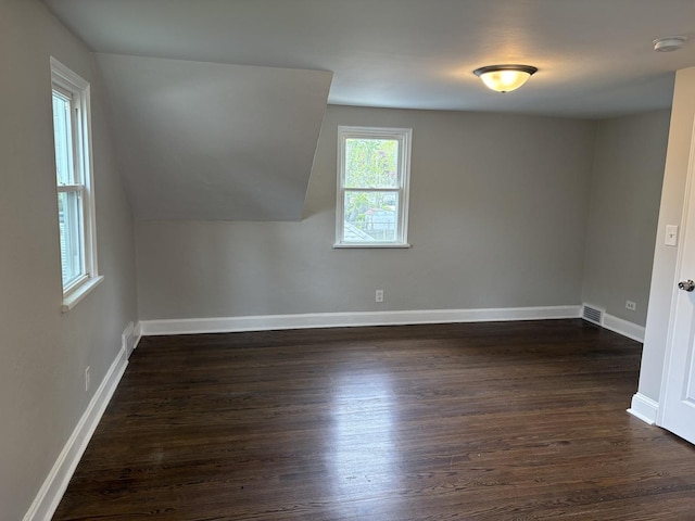 926 Park Ave, Winthrop Harbor, IL 60096 - bonus room with dark wood-type flooring and baseboards
