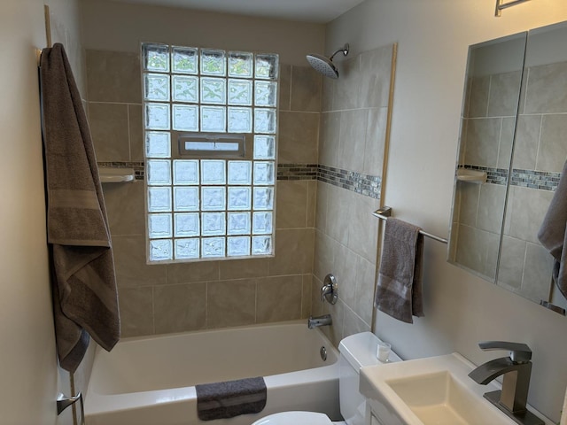 926 Park Ave, Winthrop Harbor, IL 60096 - bathroom featuring toilet, bathtub / shower combination, and vanity