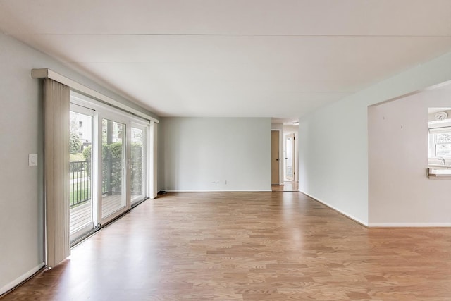 6478 N NW Hwy Unit 1, Chicago, IL 60631 - unfurnished room with light wood-style floors and baseboards