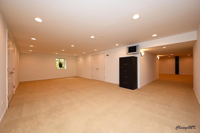 328 Erie Cir, Bloomingdale, IL 60108 - unfurnished room with recessed lighting, light carpet, and baseboards