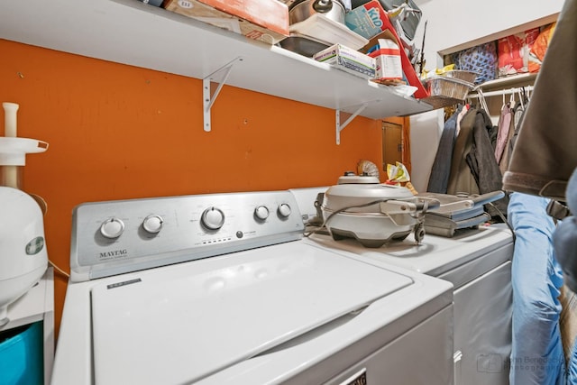 125 Seton Pl, Streamwood, IL 60107 - washroom featuring separate washer and dryer
