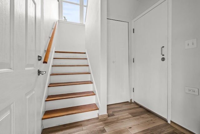 5 Cobblestone Ct Unit C, Palos Hills, IL 60465 - staircase with wood finished floors and baseboards