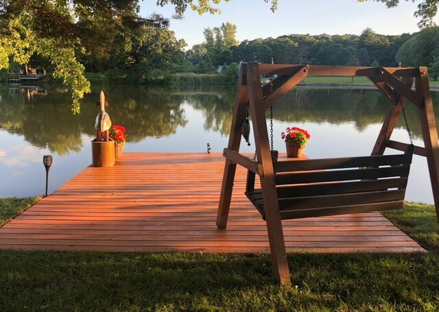 310 N Oak Ln, Dixon, IL 61021 - dock area with a water view