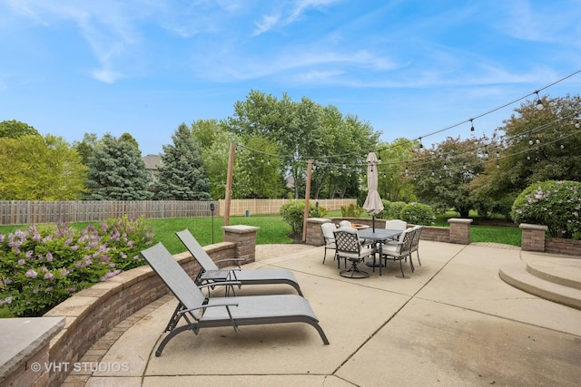 651 Clover Dr, Algonquin, IL 60102 - view of patio / terrace with outdoor dining area