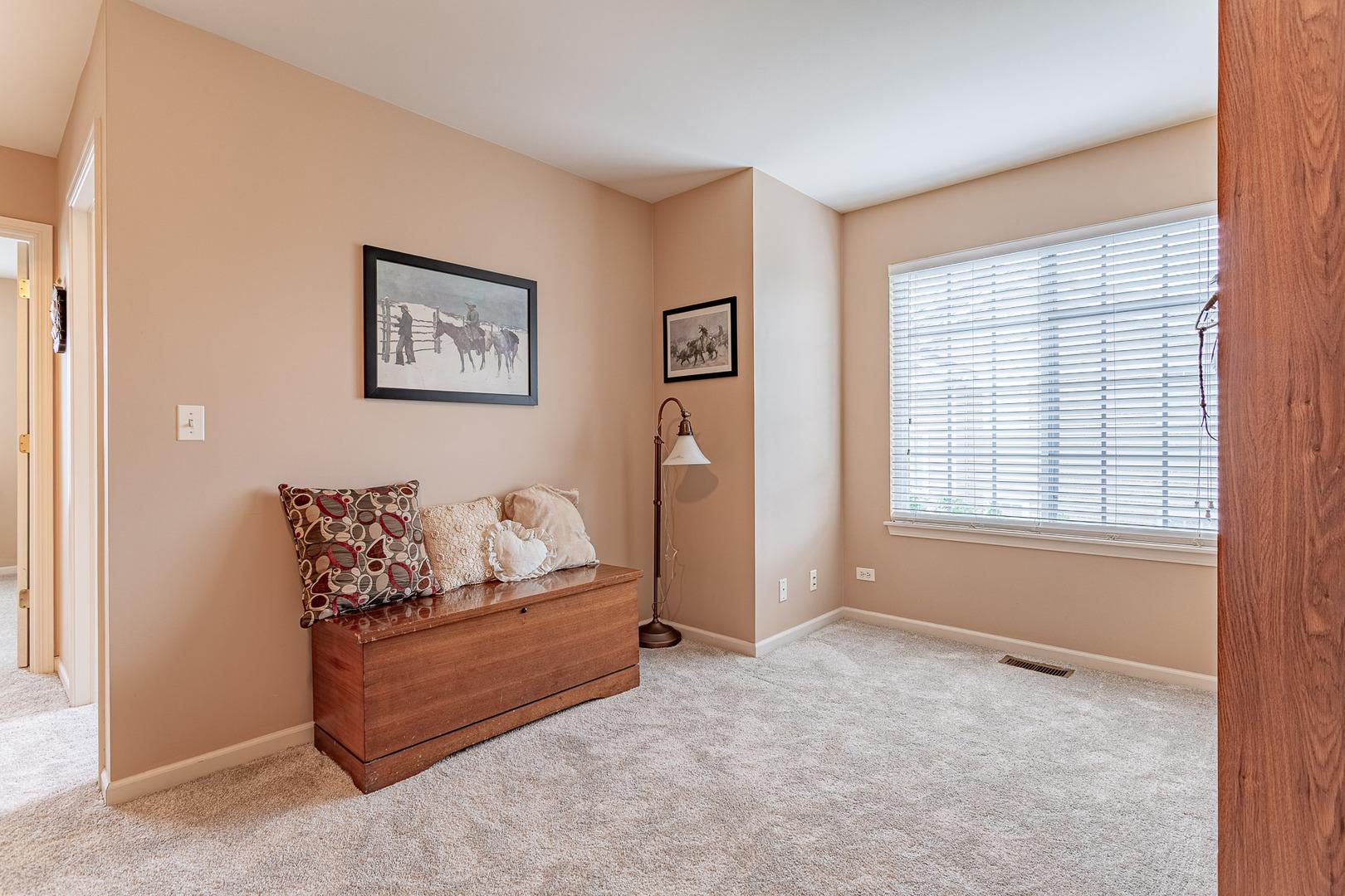 1446 W Remington Ln, Round Lake, IL 60073 - photo 13