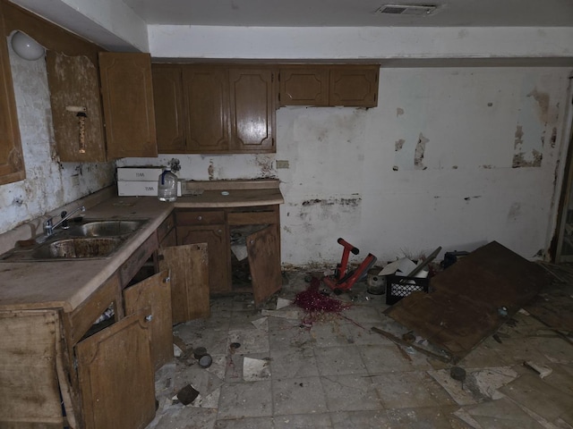 13240 S Riverdale Ave, Chicago, IL 60827 - photo 5