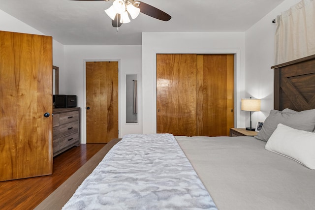 207 N E Ave, Ogden, IL 61859 - bedroom featuring wood finished floors and ceiling fan