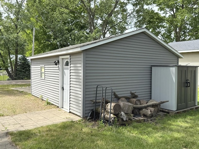 25 W Main St, Amboy, IL 61310 - view of outdoor structure