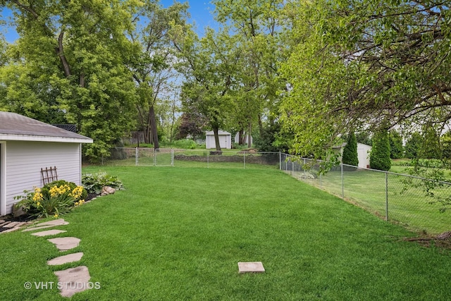 374 E Crystal Lake Ave, Crystal Lake, IL 60014 - view of yard