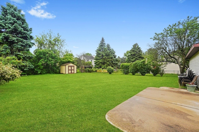 1026 Bothwell Ct, Bolingbrook, IL 60440 - view of yard featuring a patio area