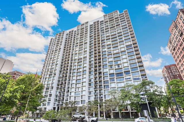 3200 N Lake Shore Dr Unit 2905, Chicago, IL 60657 - view of apartment building / complex