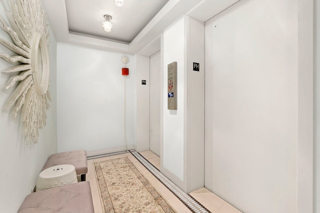 3200 N Lake Shore Dr Unit 2905, Chicago, IL 60657 - corridor with elevator