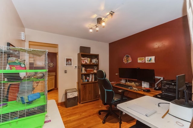1431 Orleans Dr, Mundelein, IL 60060 - office featuring light wood-style flooring