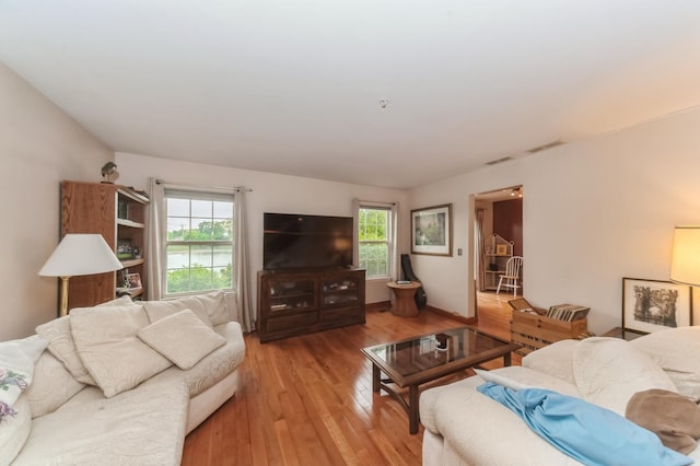 1431 Orleans Dr, Mundelein, IL 60060 - living area featuring light wood-style flooring