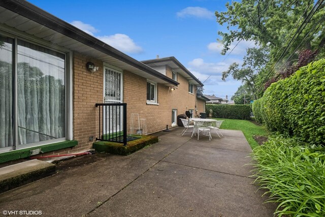 9047 Crawford Ave, Skokie, IL 60076 - view of patio featuring outdoor dining area