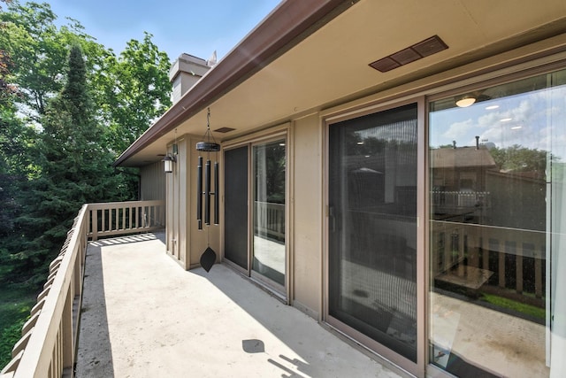 2S404 Emerald Green Dr Unit 44-H, Warrenville, IL 60555 - view of balcony