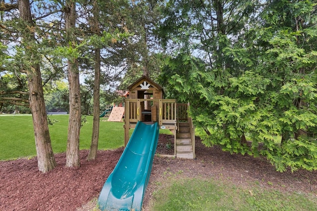 3828 Venard Rd, Downers Grove, IL 60515 - view of play area featuring a yard