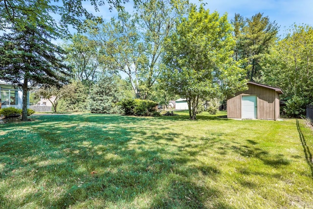480 W Kennedy Rd, Braidwood, IL 60408 - view of yard featuring a garage