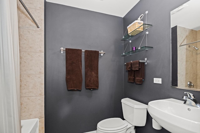 1000 W Leland St Unit 9B, Chicago, IL 60640 - bathroom featuring a sink and toilet