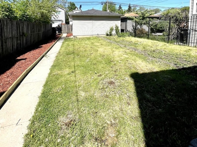 1426 N Central Park Ave, Chicago, IL 60651 - view of yard