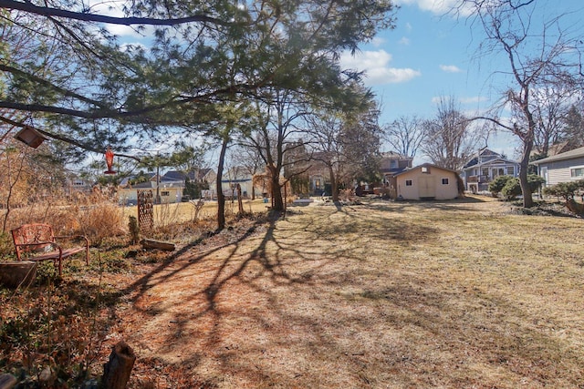 38 Northgate Rd, Riverside, IL 60546 - view of yard with a residential view