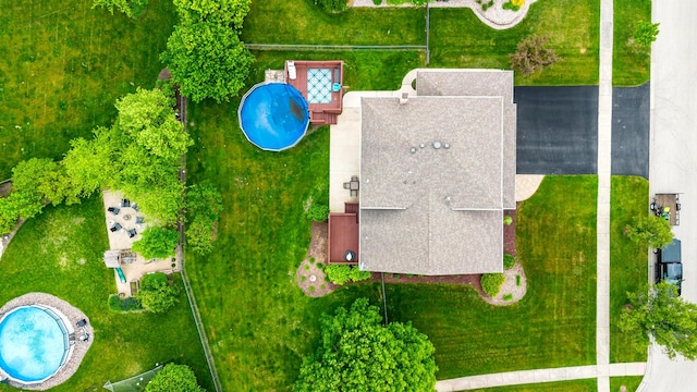 2807 Southwind Dr, New Lenox, IL 60451 - aerial view of a pool area