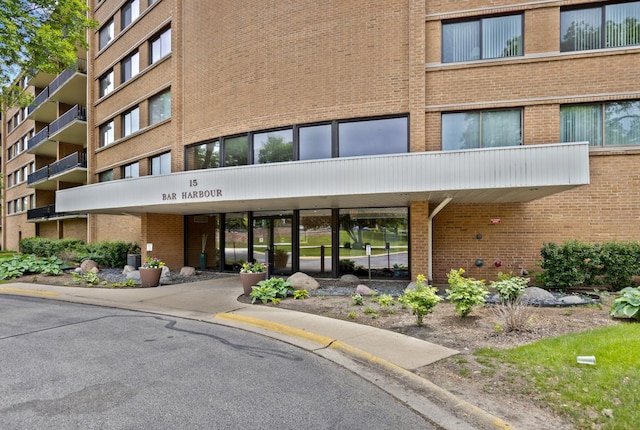 15 Bar Harbour Rd Unit 4F, Schaumburg, IL 60193 - photo 2