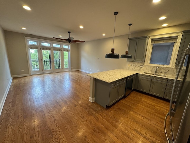 1304 N Wood St Unit 2, Chicago, IL 60622 - kitchen with gray cabinetry, a sink, a ceiling fan, a peninsula, and recessed lighting