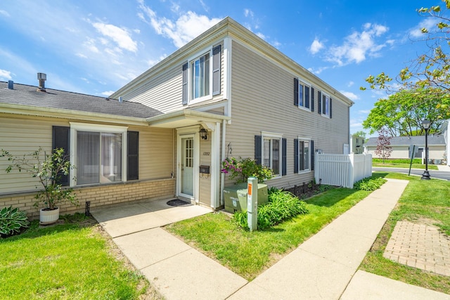 1352 Quaker Ln Unit 154C, Prospect Heights, IL 60070 - view of front facade with brick siding