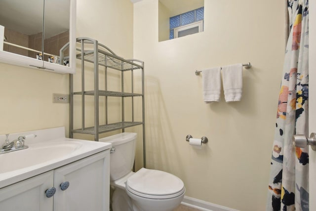 1830 W 18th St, Chicago, IL 60608 - bathroom featuring toilet, vanity, and curtained shower